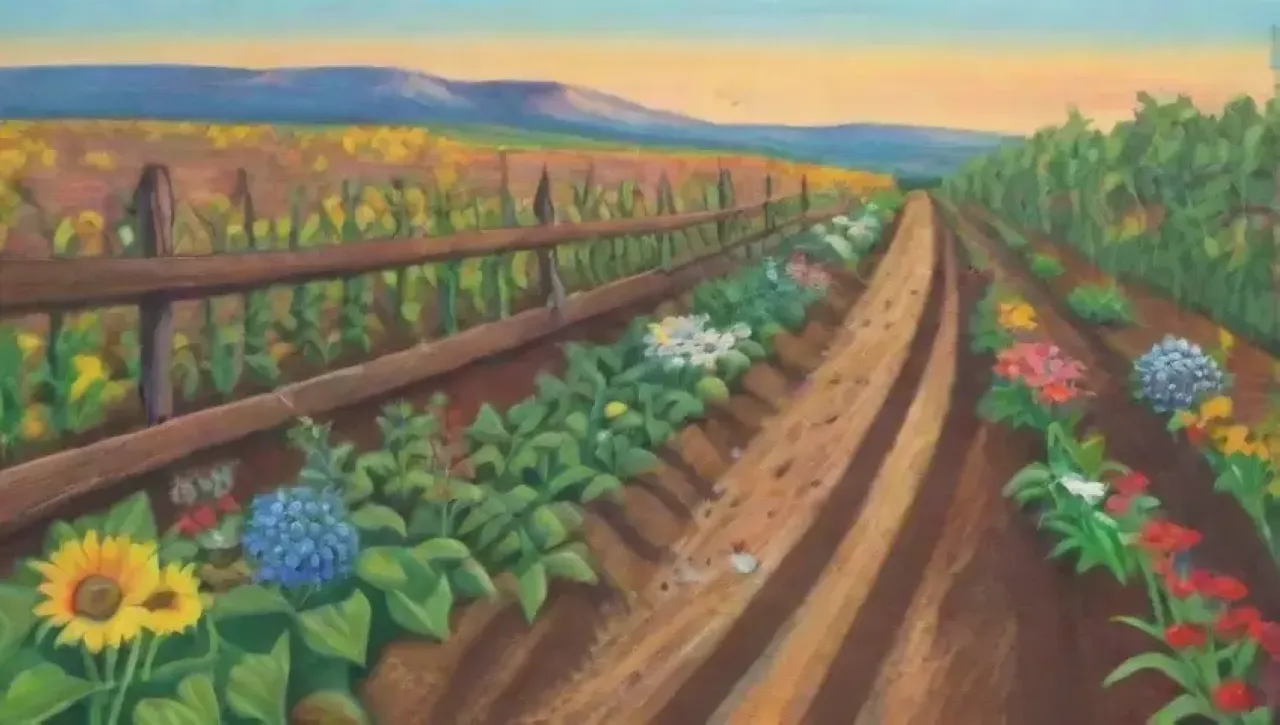 Un paisaje agrícola vibrante con campos verdes, flores, legumbres y un atardecer colorido