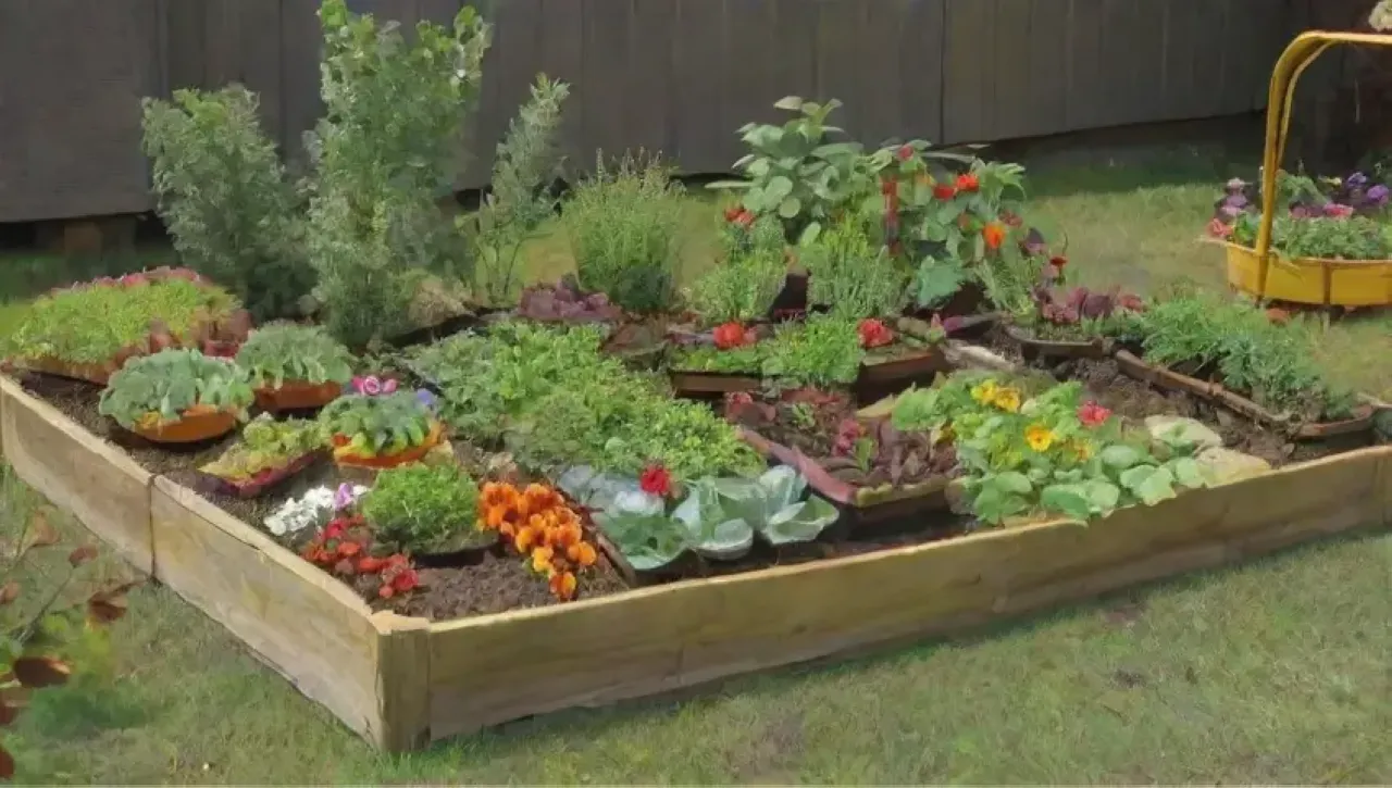 Un jardín vibrante y comunitario lleno de vegetales frescos y alegría
