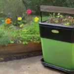 Qué ventajas ofrece el compostador vertical en zonas pequeñas