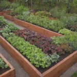Diseño compacto y colorido con jardinería vertical y métodos orgánicos eficientes