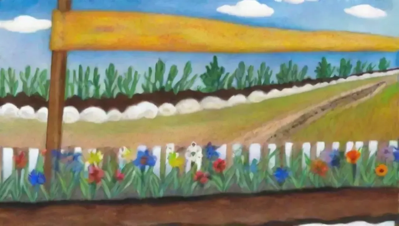 Un campo vibrante con tierra rica, brotes verdes, flores silvestres y el ciclo de las estaciones
