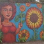 Murales vibrantes y arte comunitario en armonía con la naturaleza