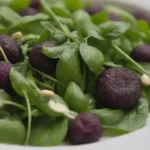 Verdes vibrantes y plantas comestibles innovan la gastronomía gourmet
