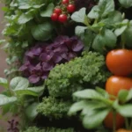 Guía para principiantes de jardín vertical con plantas vibrantes y vegetales coloridos